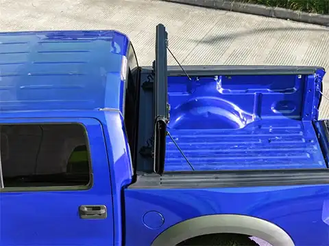 Low Profile Hard Quad Fold Tonneau Cover For Nissan